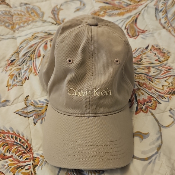 Calvin Klein Accessories - Calvin Klein Light Beige Embroidered Logo Baseball Cap